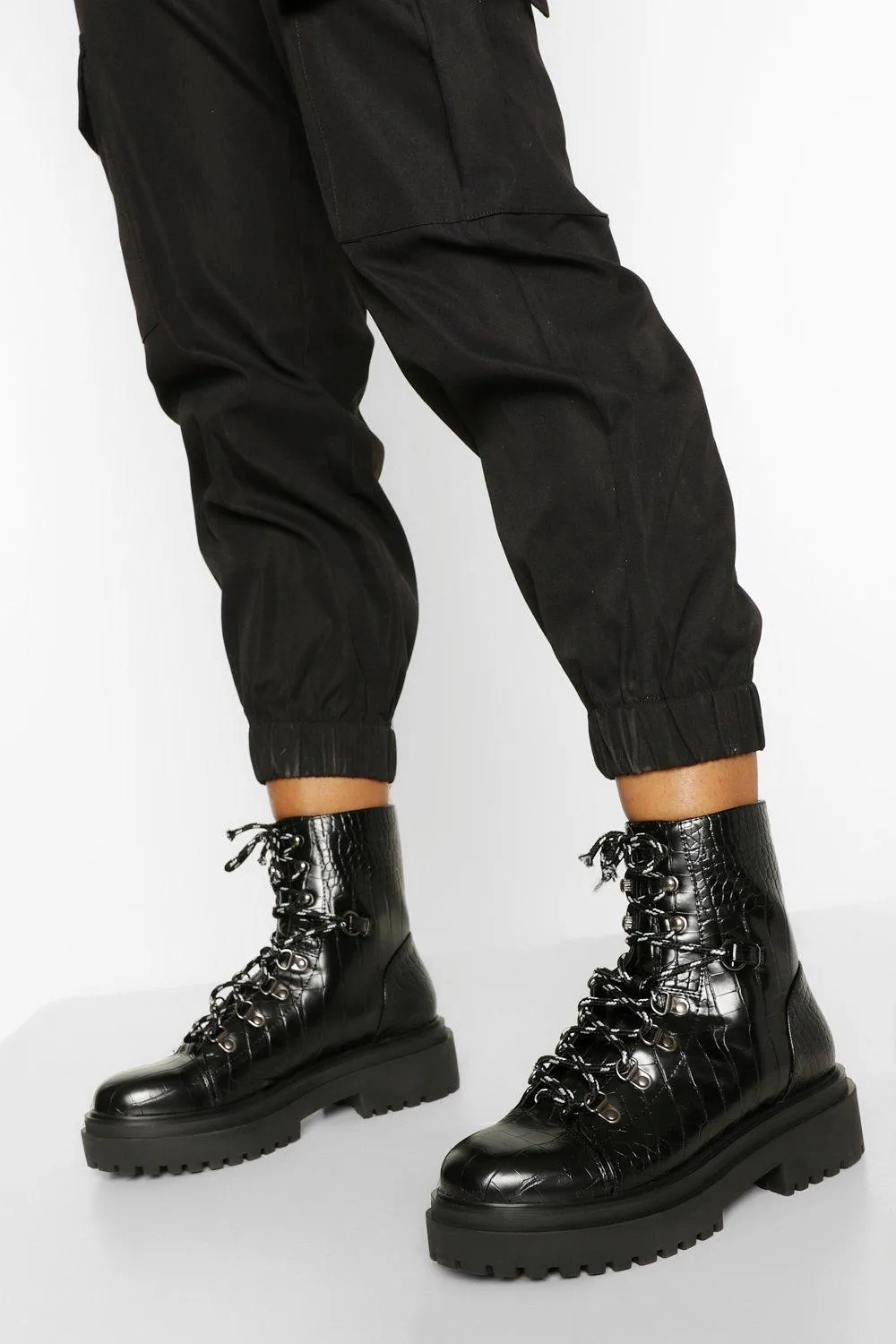 Chunky Sole Eyelet Detail Lace Up Combat Boots