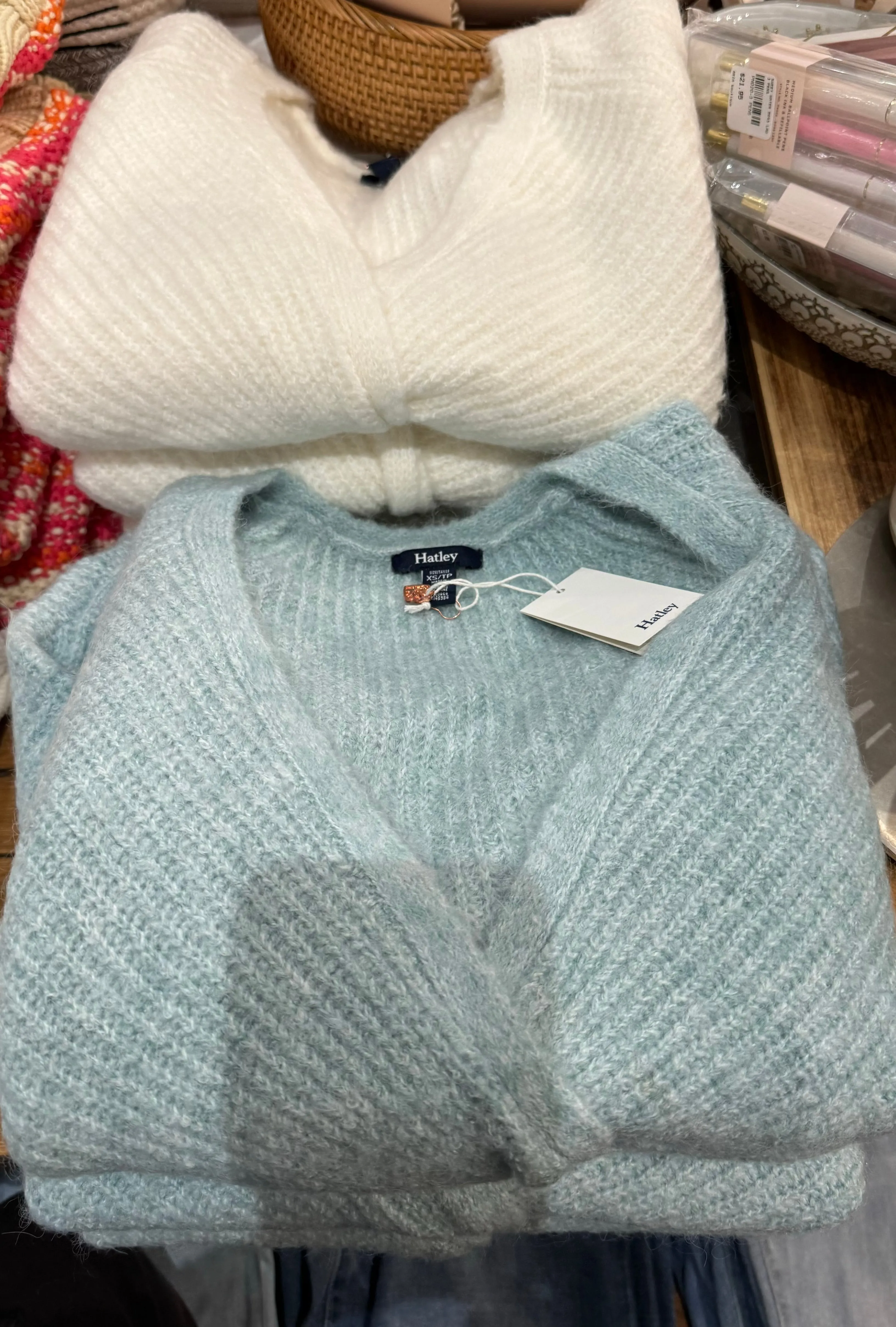 HATLEY CROSS OVER SWEATER