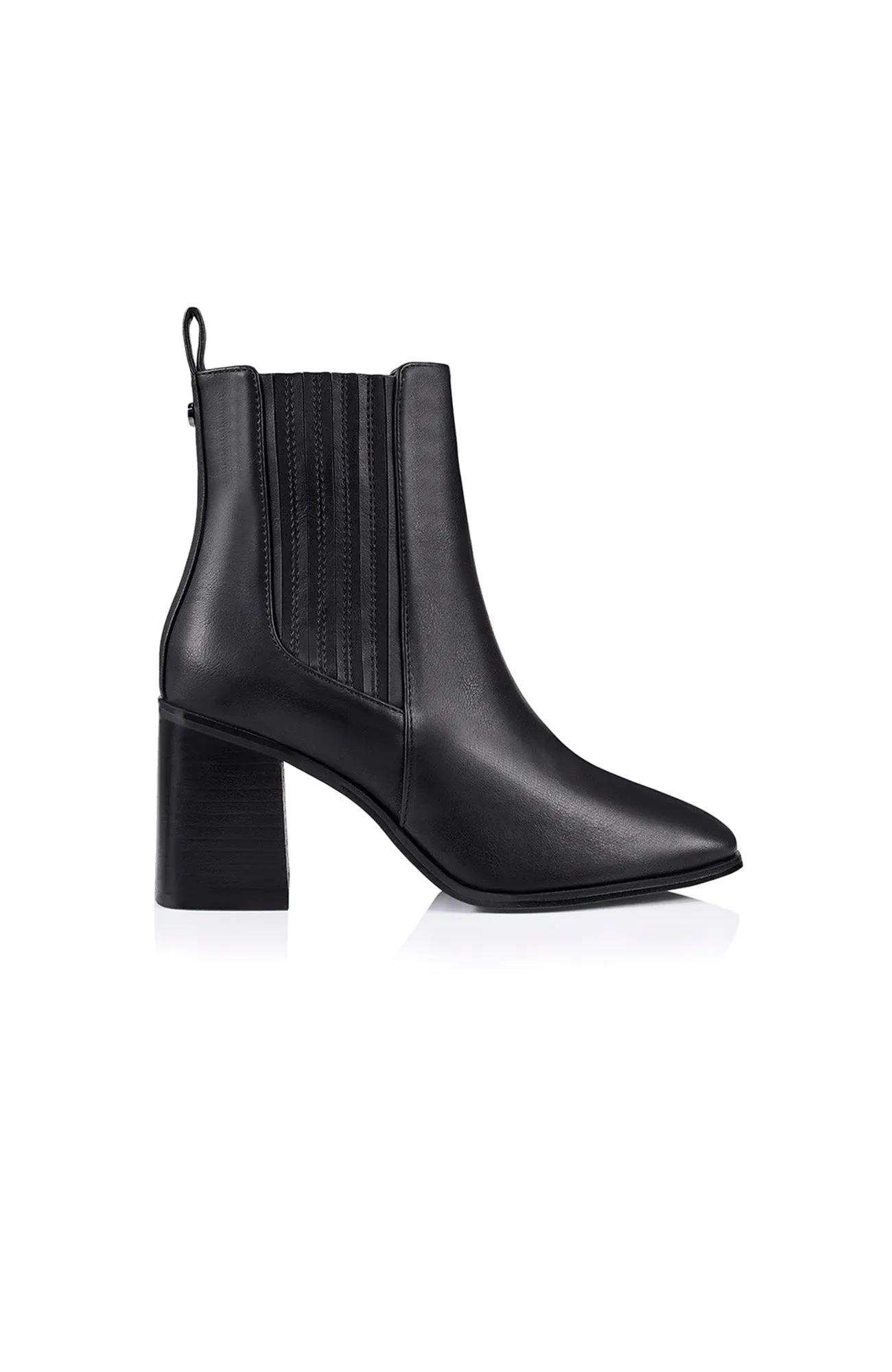 Limber Chelsea Ankle Boot Black Softee