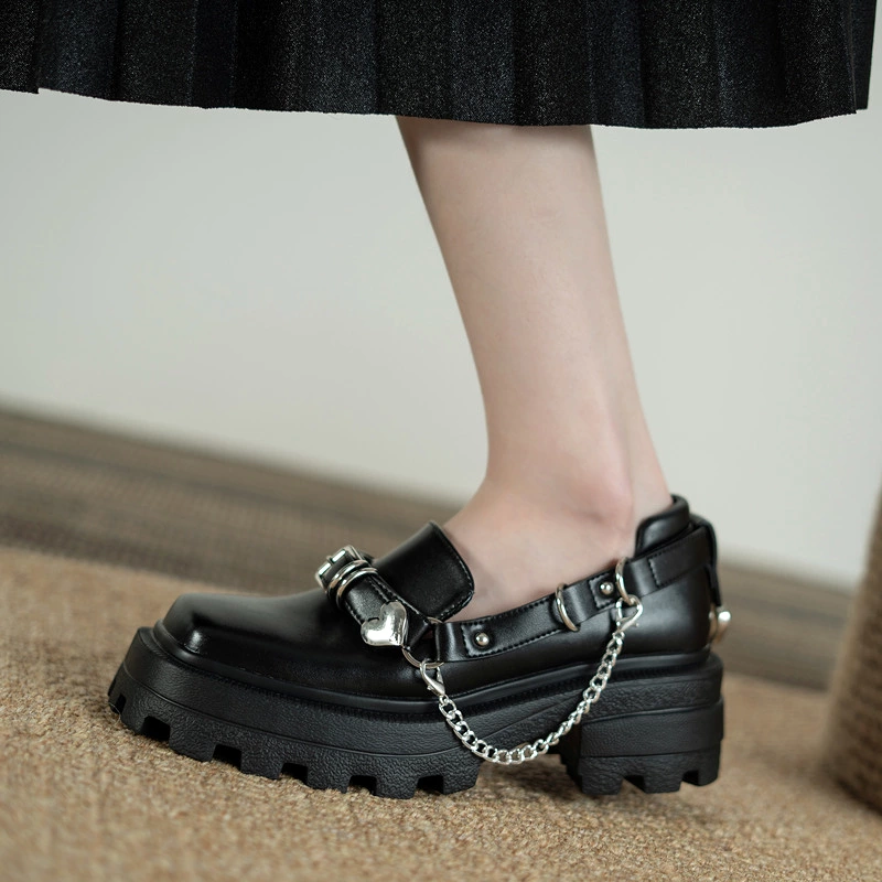 Women Heart Chain Leather Shoes 