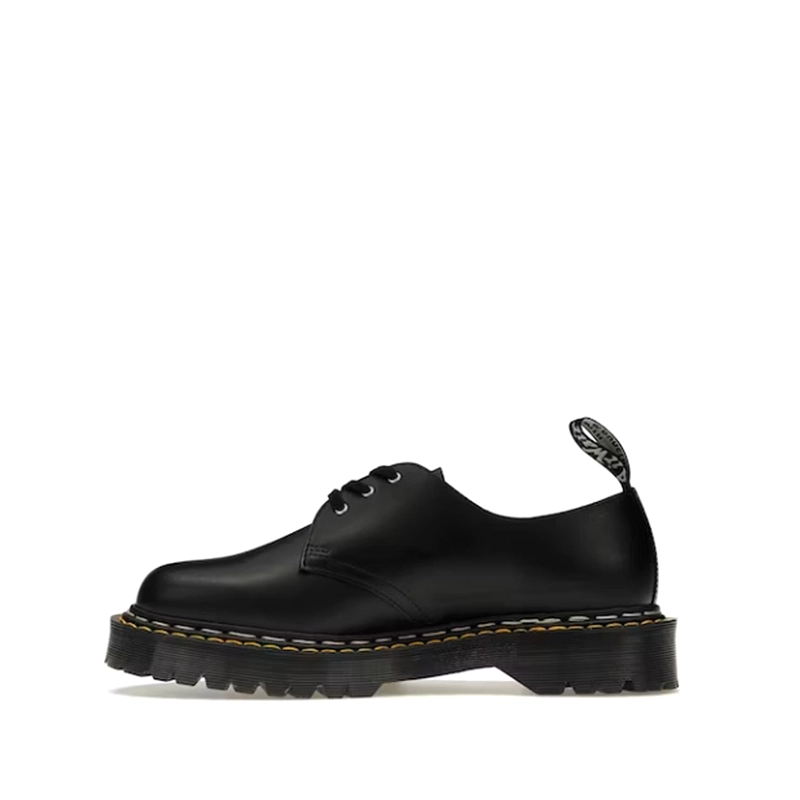 Women’s Leather Shoes for All Seasons, Black Low-Top 