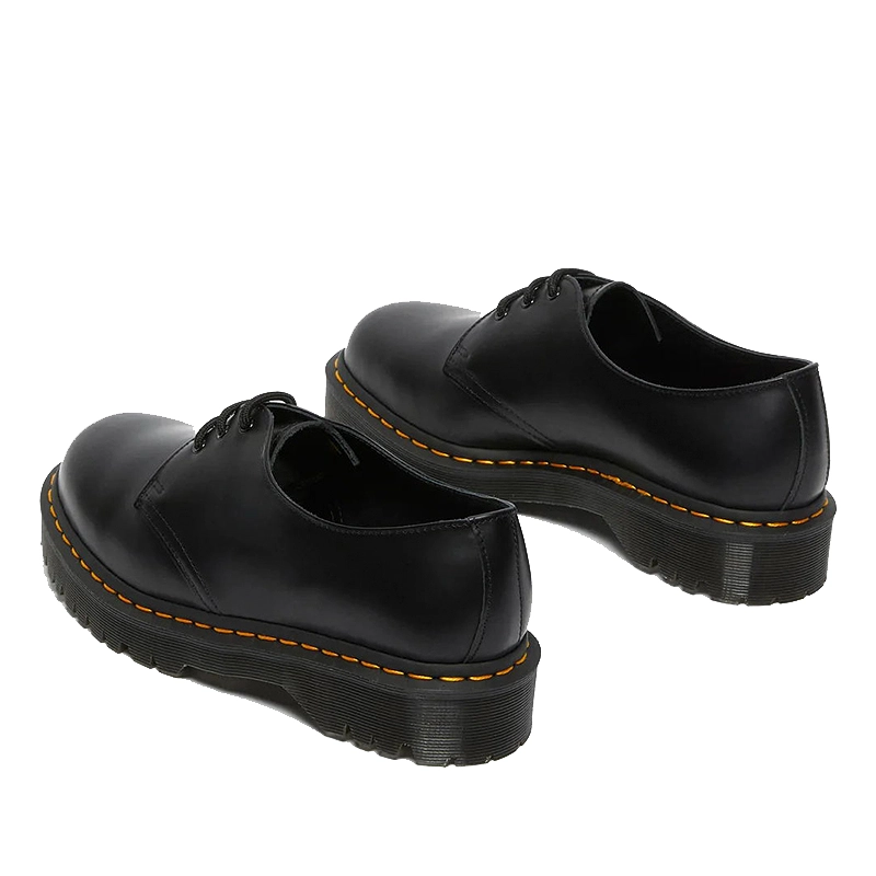 Women’s Leather Shoes for All Seasons, Black Low-Top 